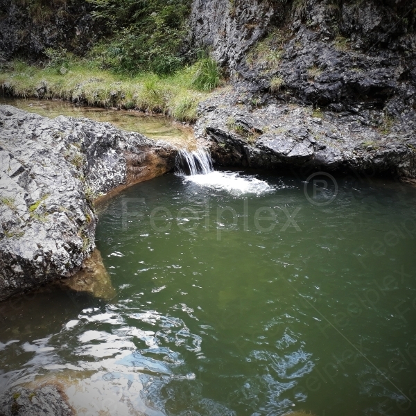 Wasserbecken der Stuibenfälle