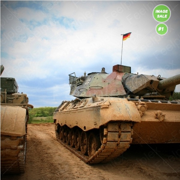 Leopard 1A3 und T55-T: Panzer auf dem Feld