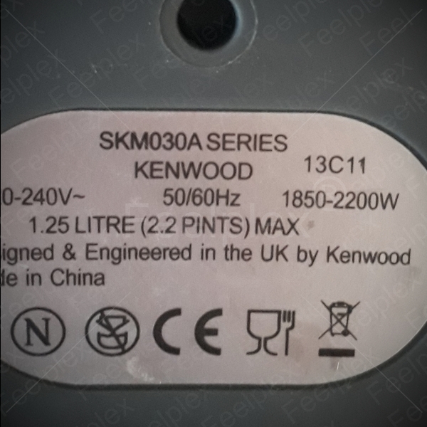 Wasserkocher / Wasser kochen