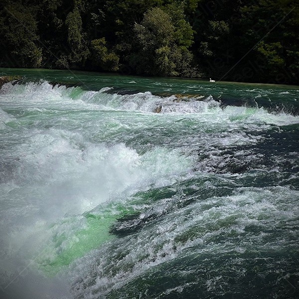 Wasserwirbel am Rheinfall