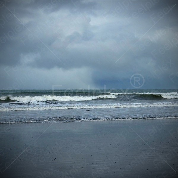 Wellengeräusche am Giant Padlock Strand in Island