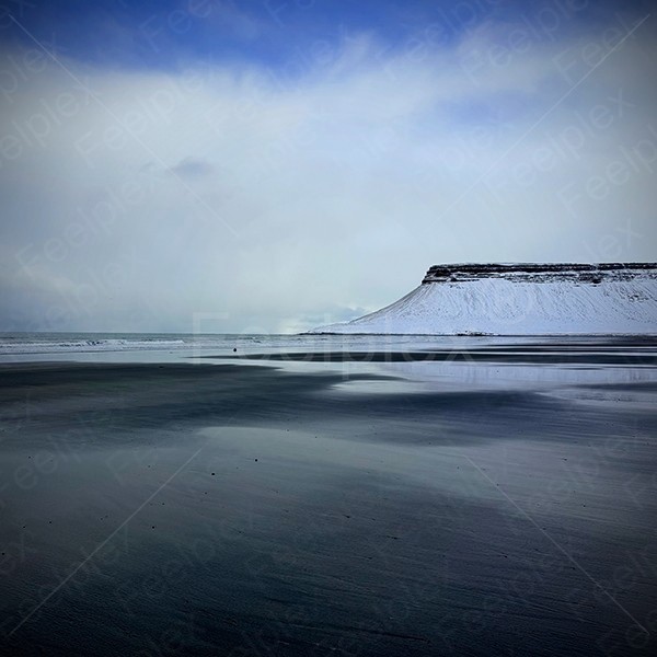 Wave Sounds at Giant Padlock Beach, Iceland