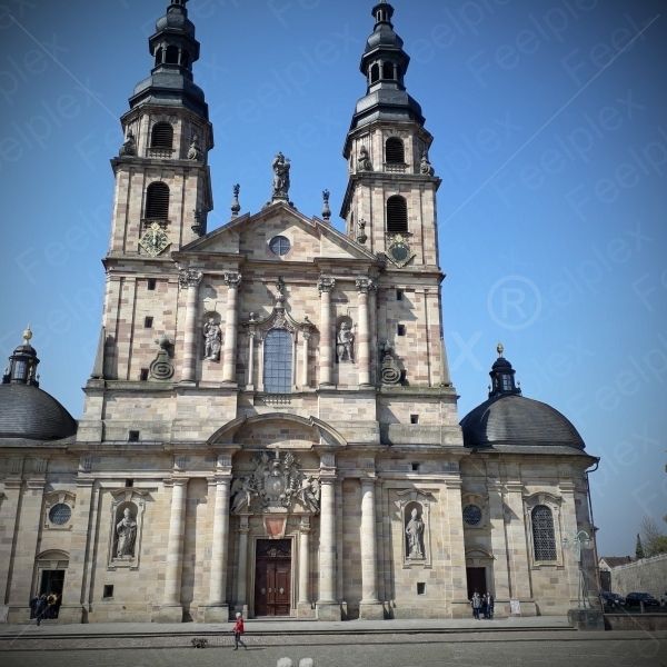 Geläut der Fuldaer Kathedrale vom Domvorplatz