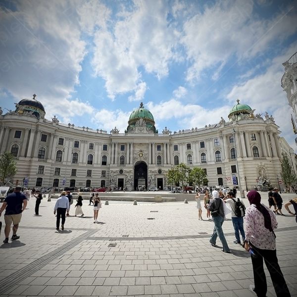 Akustische Reise: Michaelerplatz Wien