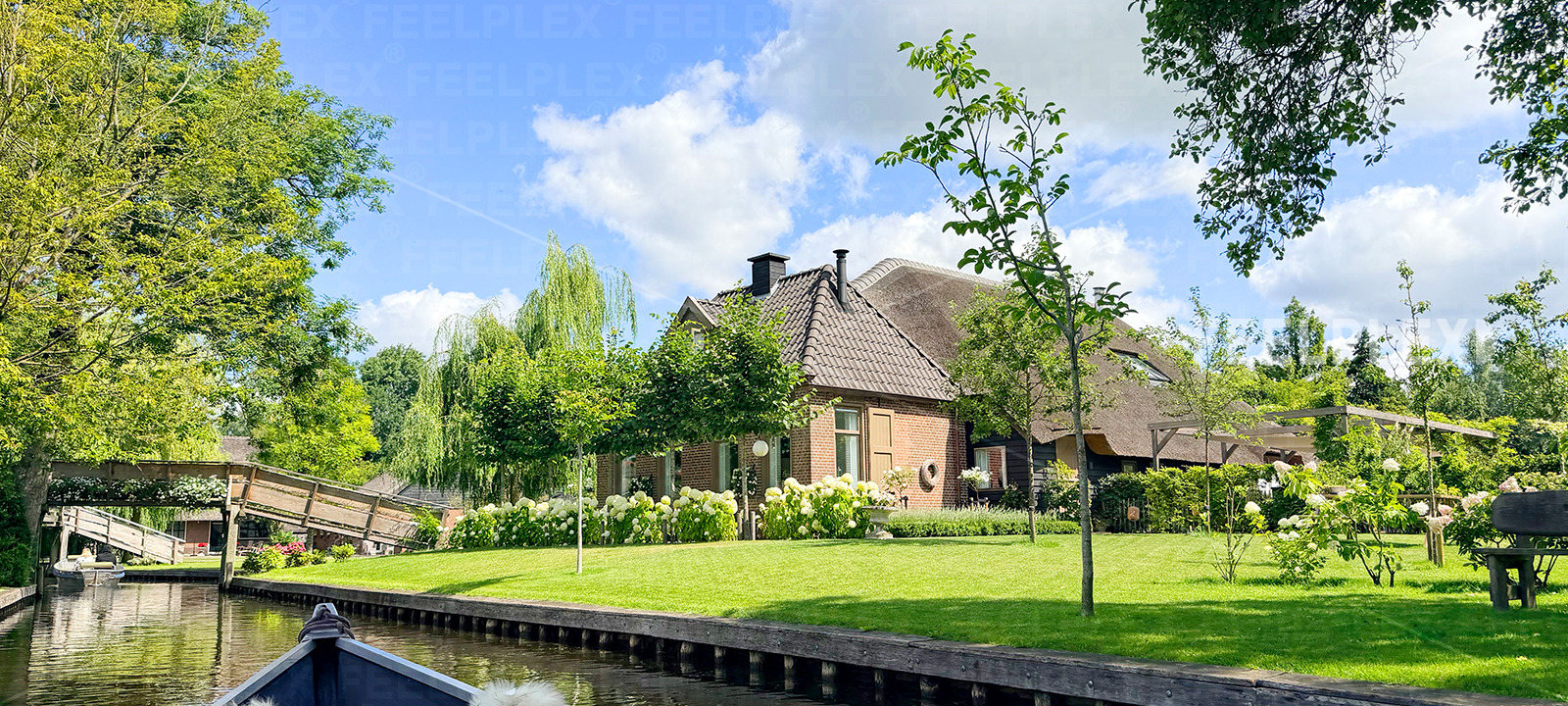 Giethoorn by Water