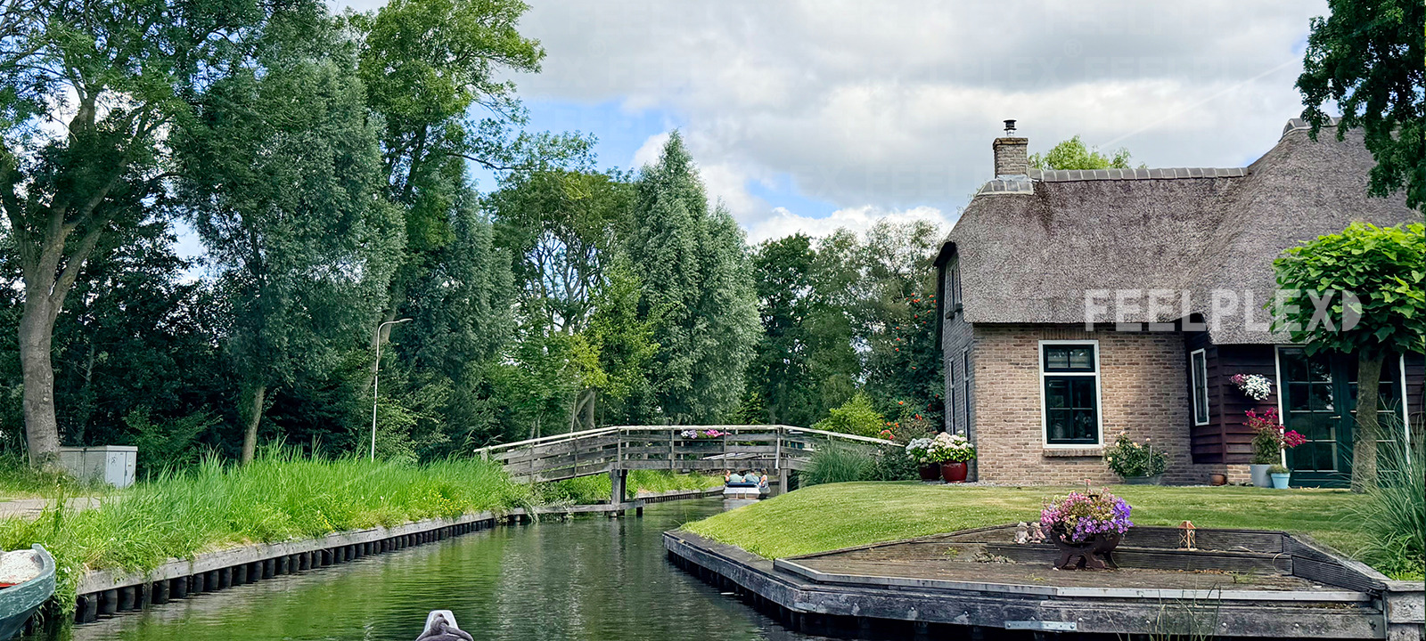 Giethoorn by Water