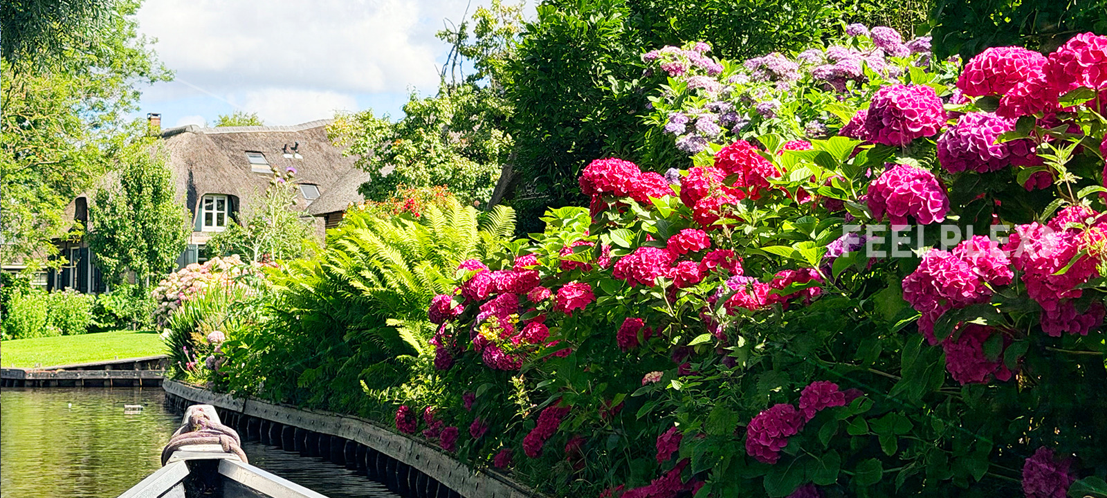 Giethoorn by Water